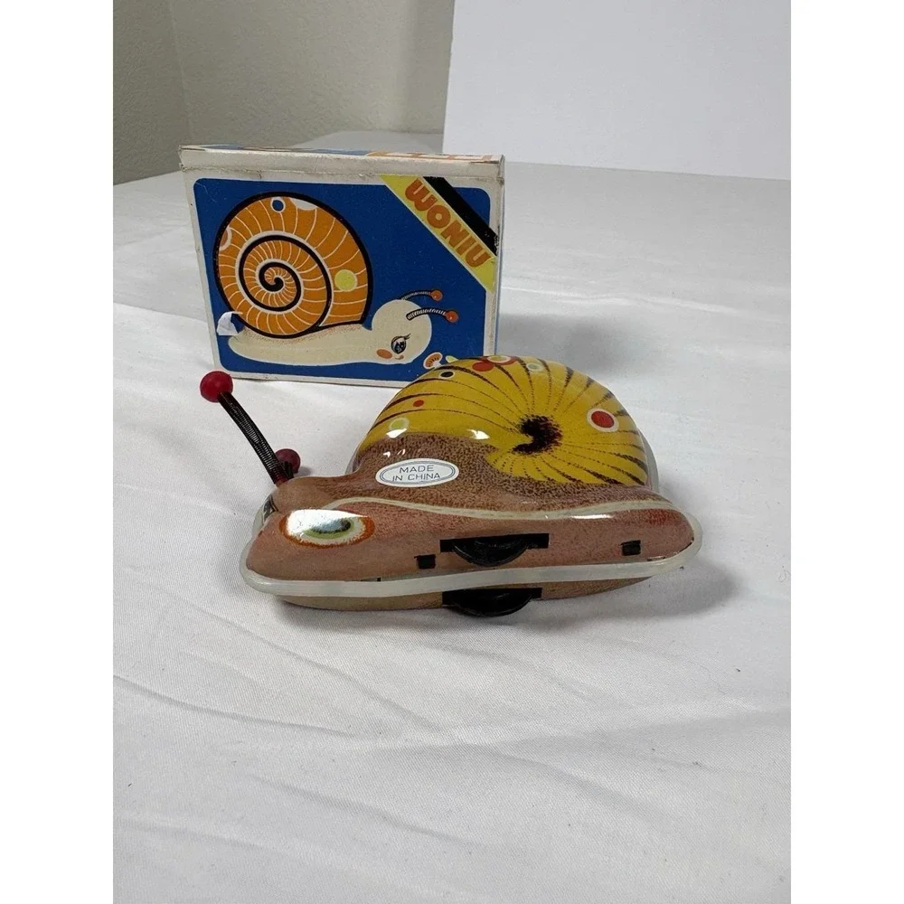 Vintage Tin Litho Wind Up Snail Toy w/ Box China No Key Retro Clockwork